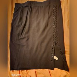 Torrid Black pencil skirt w/Braid - Knee Length